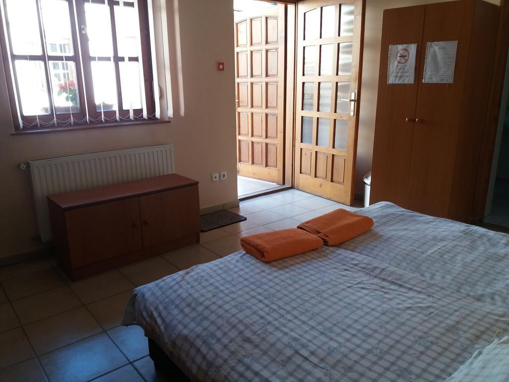 Rakoczi Panzio Hotel Debrecen Ngoại thất bức ảnh
