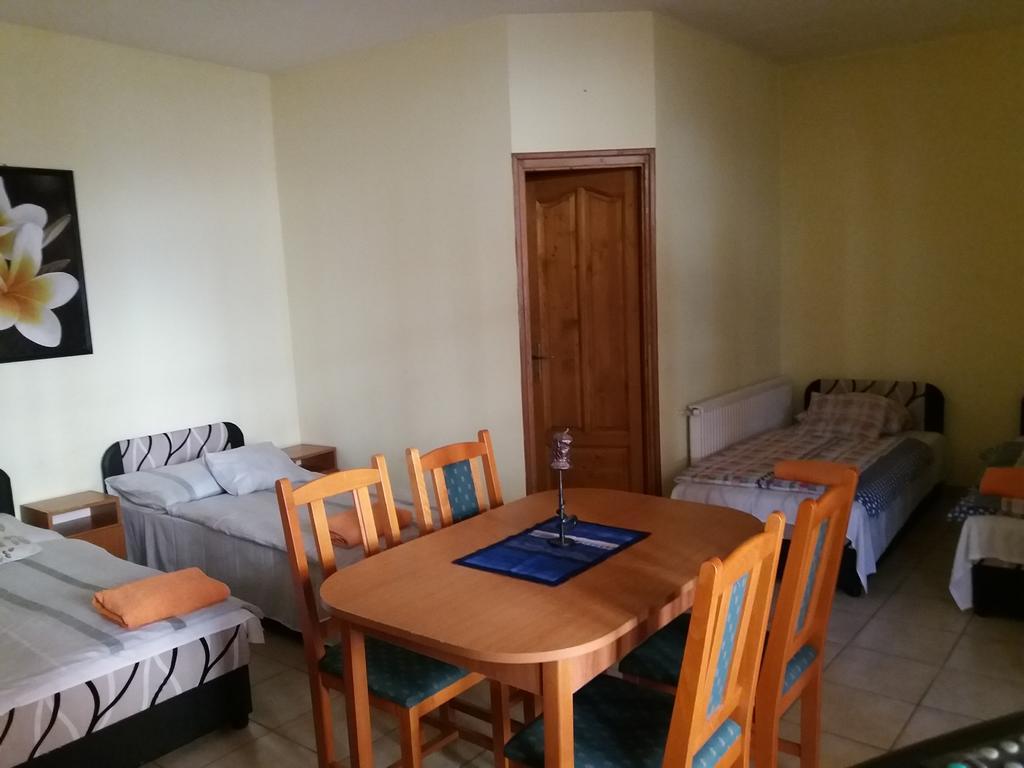 Rakoczi Panzio Hotel Debrecen Ngoại thất bức ảnh