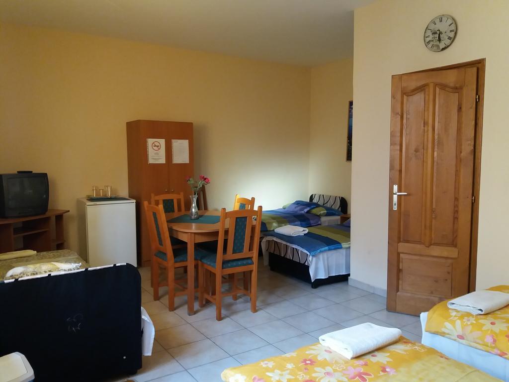 Rakoczi Panzio Hotel Debrecen Ngoại thất bức ảnh