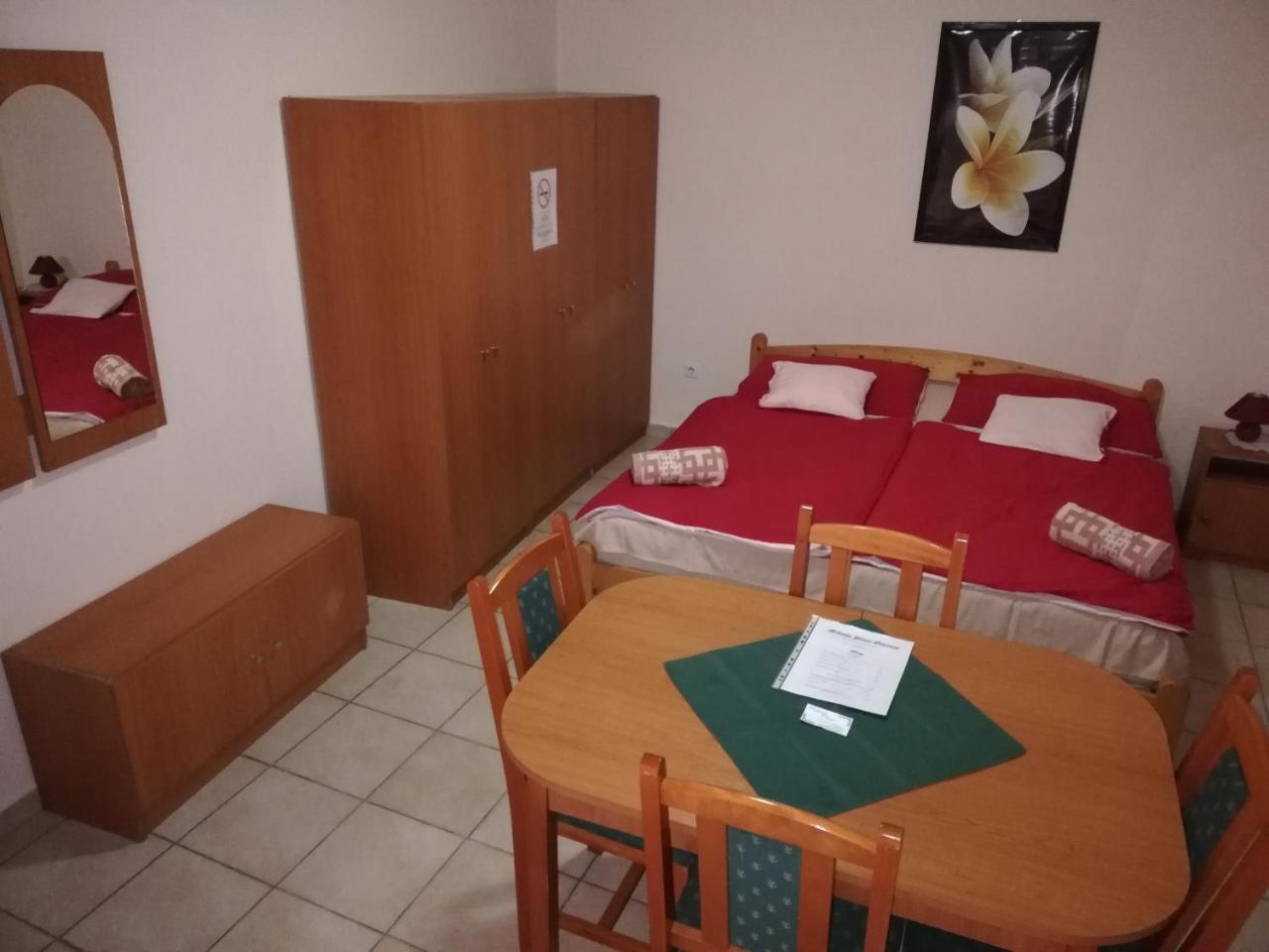 Rakoczi Panzio Hotel Debrecen Ngoại thất bức ảnh